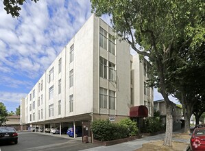 Building Photo - Sutter House