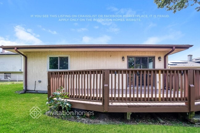 Building Photo - 54 E Schubert Ave