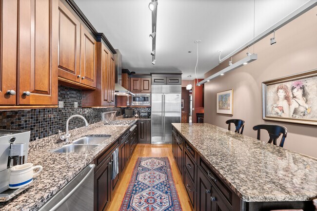 Building Photo - 30 W Erie St