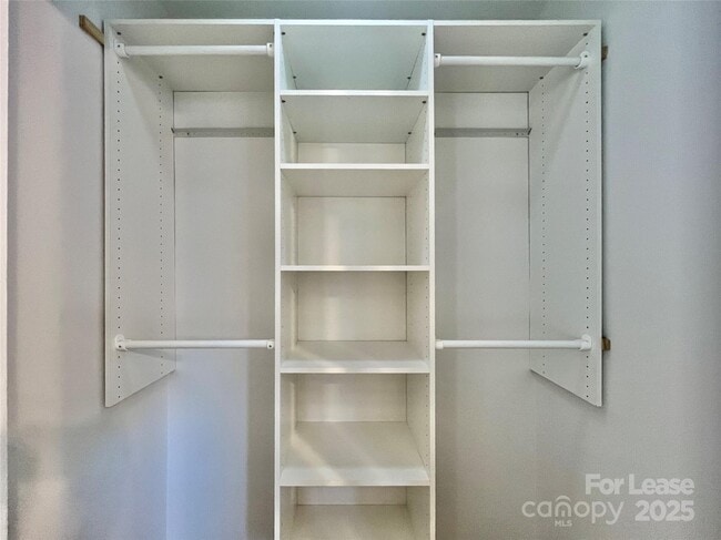 Building Photo - 1604 N Davidson St