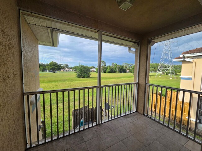 Building Photo - 489 Las Cortes Ln