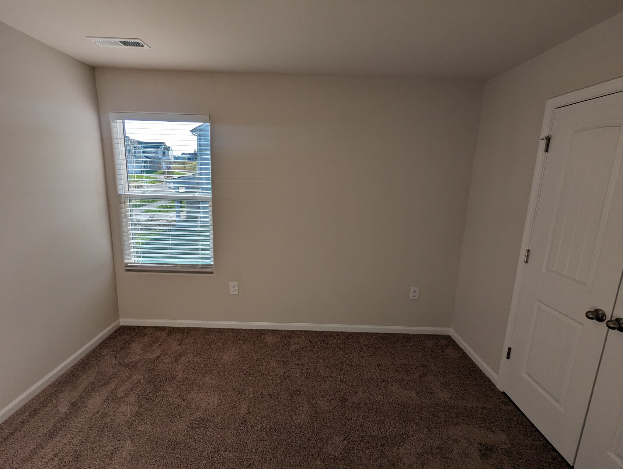 Building Photo - Room in House on Trailblazer St