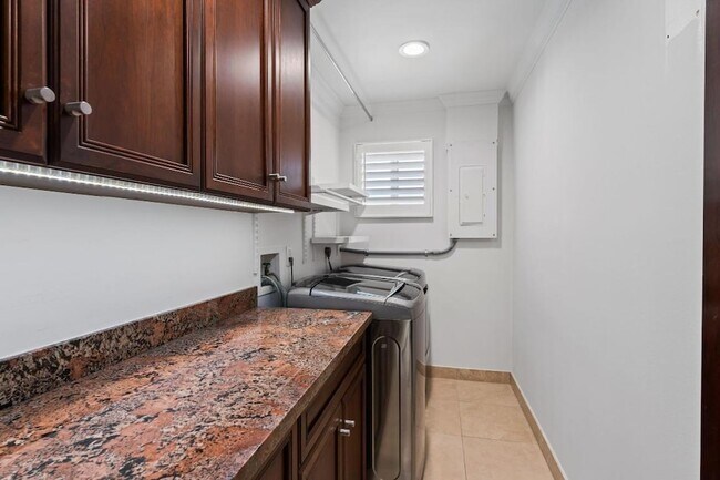 Building Photo - 18150 Perigon Way