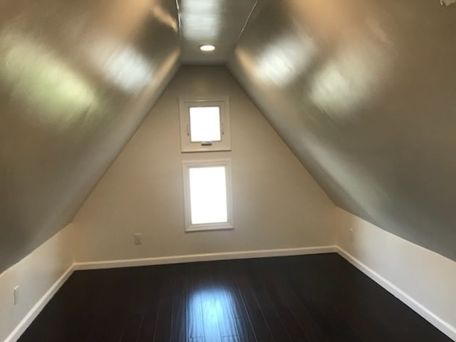 Building Photo - 2101 W Huntington Dr