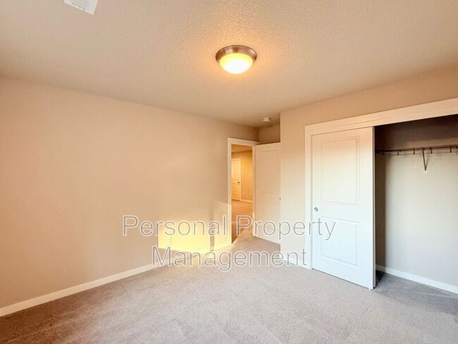 Building Photo - 15601 NE 107th St