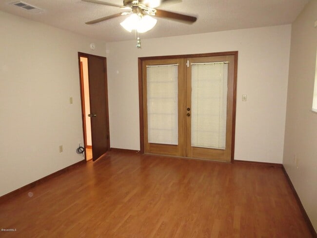 Building Photo - 237 Emerson Dr NW
