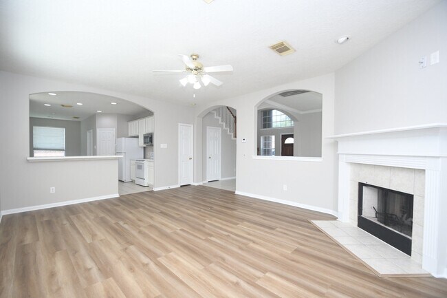 Building Photo - 1126 Eastbourne Ln