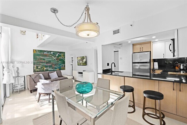 Building Photo - 2801 Florida Ave