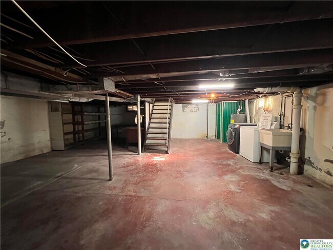 Building Photo - 353 West St