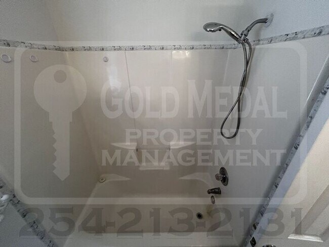 Building Photo - 1805 Diana Ln