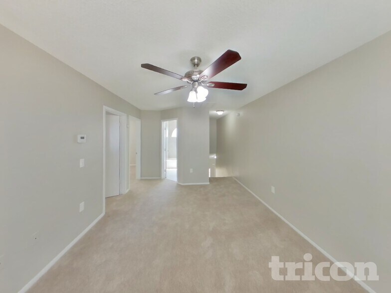 Building Photo - 6842 N 78th Ave