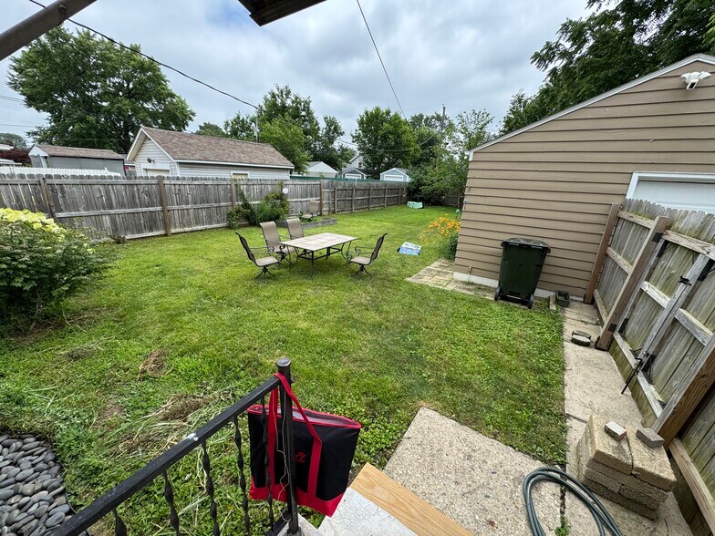Building Photo - 1316 Studer Ave