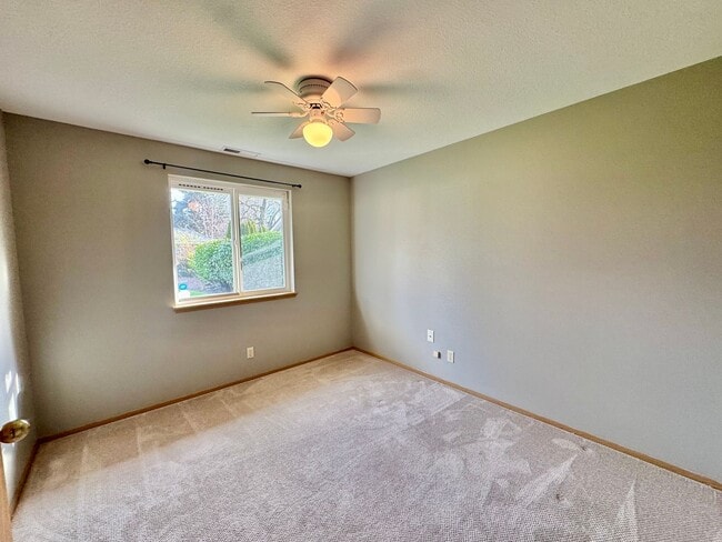 Building Photo - Adorable Quiet park like setting in fruit valley sunsets with landscaping provided