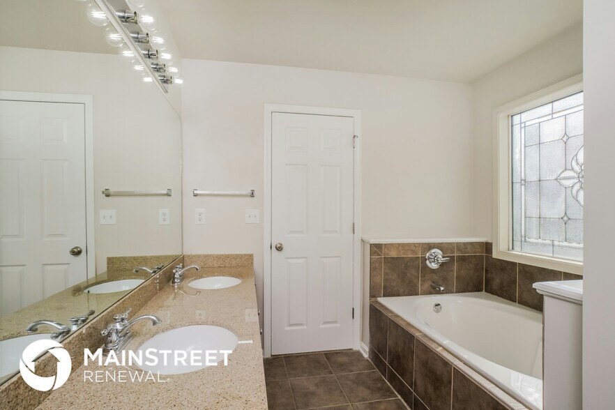 Building Photo - 17017 Bowline View Trail