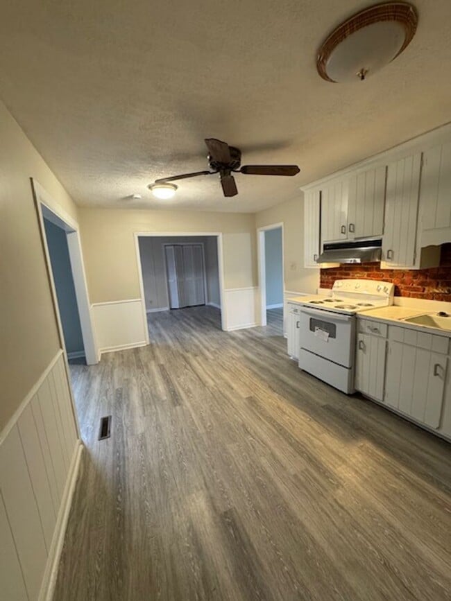 Building Photo - 1506 Scotty Dr