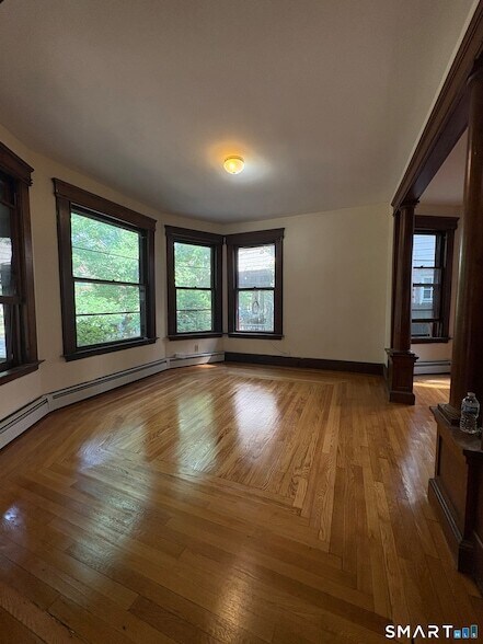 Building Photo - 788 Elm St