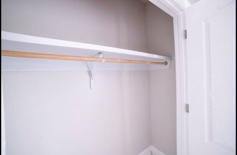 Closet 1 - 1526 Lake Calais Ct