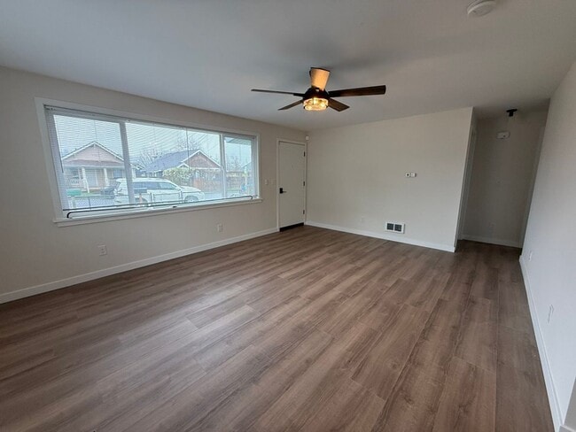Building Photo - 2Bd/1Ba Renton House