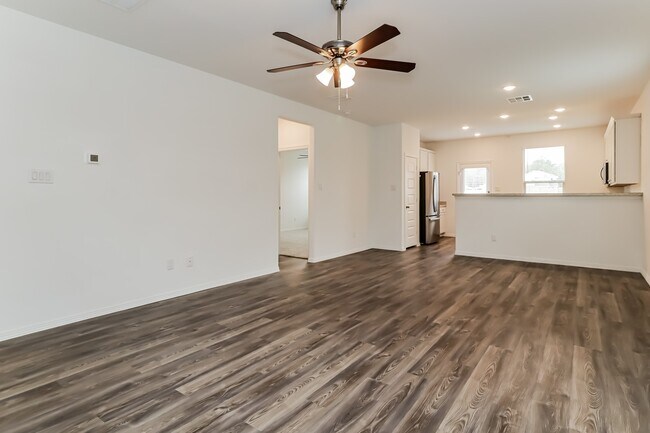 Building Photo - 16750 Rover Ln