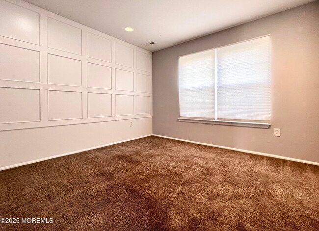 Building Photo - 163 Colony Ln