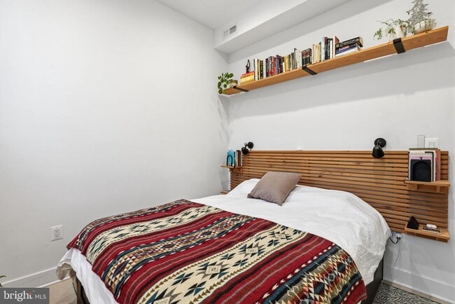 Building Photo - 2812 13th St NW