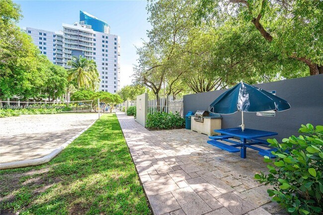 Building Photo - 850 N Miami Ave