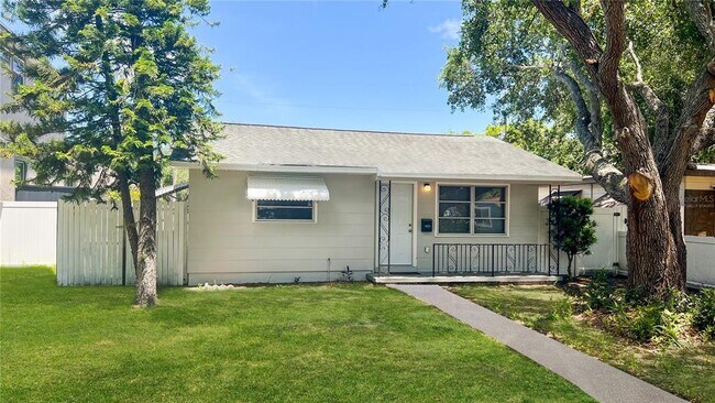 Primary Photo - 4821 Dr M.L.K. Jr St N