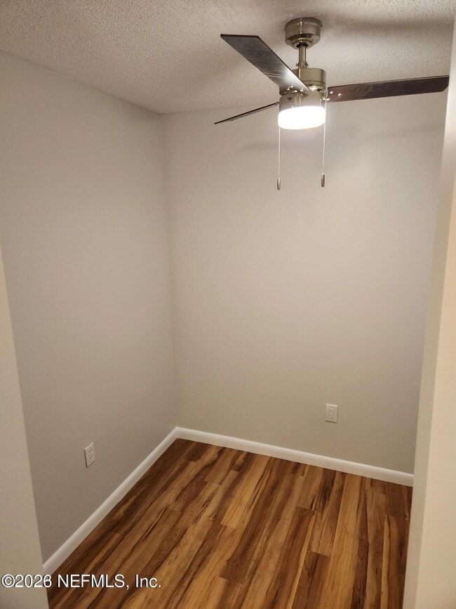 Building Photo - 222 14th Ave N