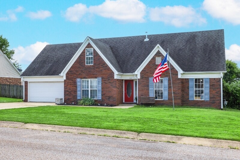 Primary Photo - 287 Wylie Dr