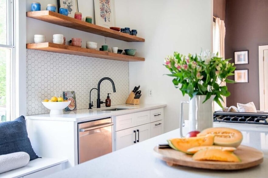 Building Photo - 685 Wylie St SE