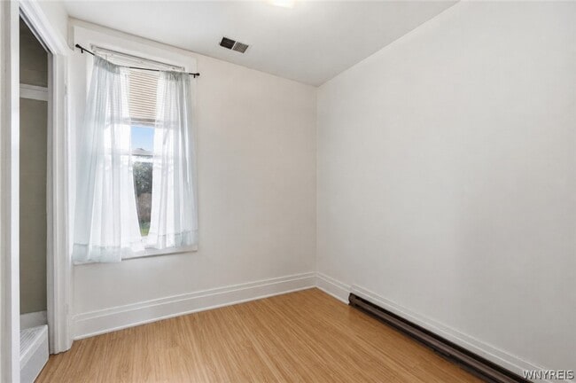 Building Photo - 26 Milnor Ave