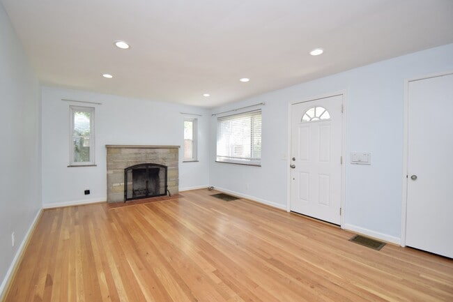 Building Photo - 7293 Chetbert Dr