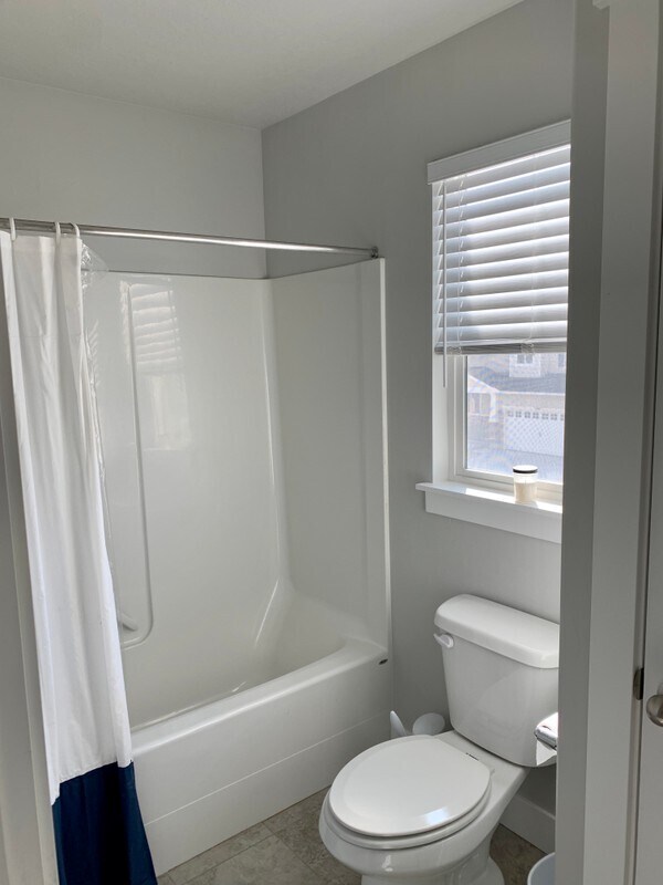 Building Photo - 4512 Breezy Meadow Dr