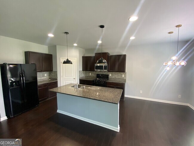 Building Photo - 5224 Cantbury Way