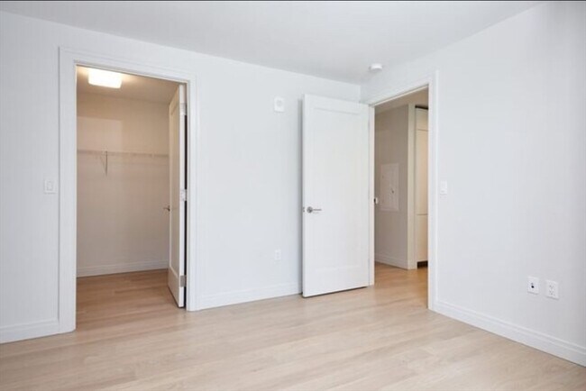 Building Photo - 133 Seaport Blvd