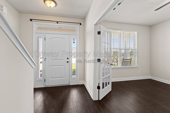 Building Photo - 135 Beallwood Dr