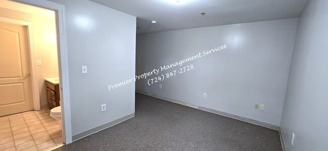 Building Photo - 314 E Lincoln Ave