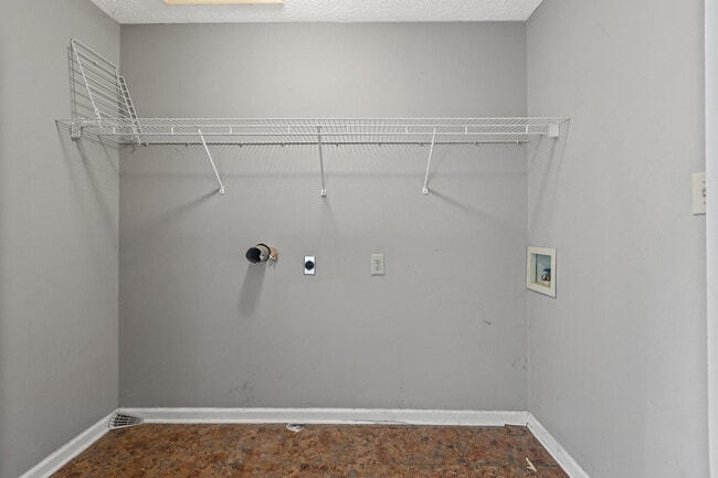 Building Photo - 403 Windfield Pl