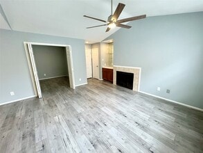 Building Photo - 14600 Fonmeadow Dr