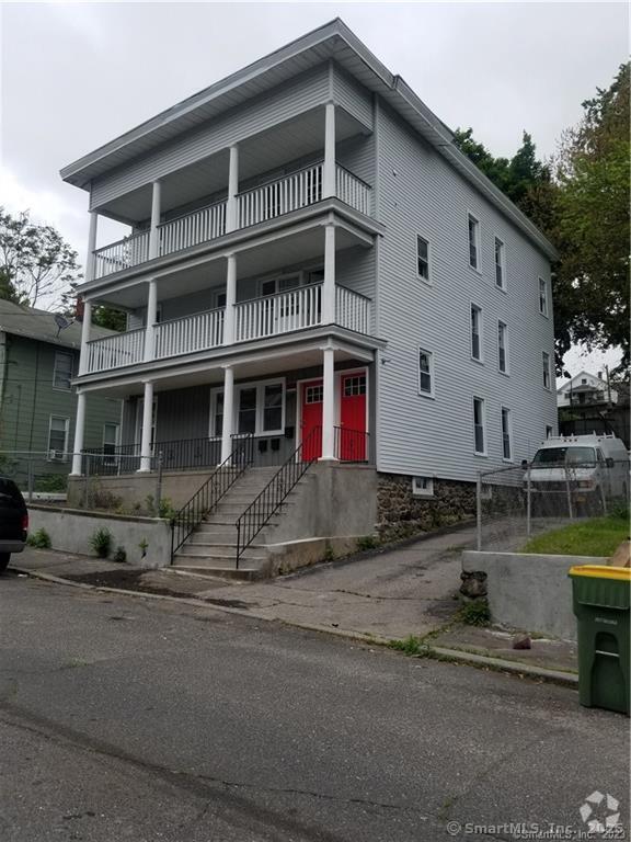 Building Photo - 117 Southview St