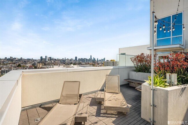 Building Photo - 45 Bartlett St