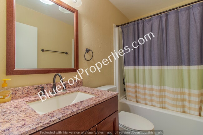 Building Photo - 8421 E Corinthian Dr