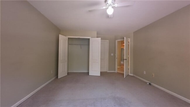 Building Photo - 2398 Meadow Falls Ln