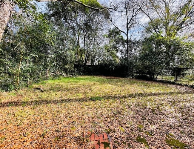 Building Photo - 39 S Lewis St