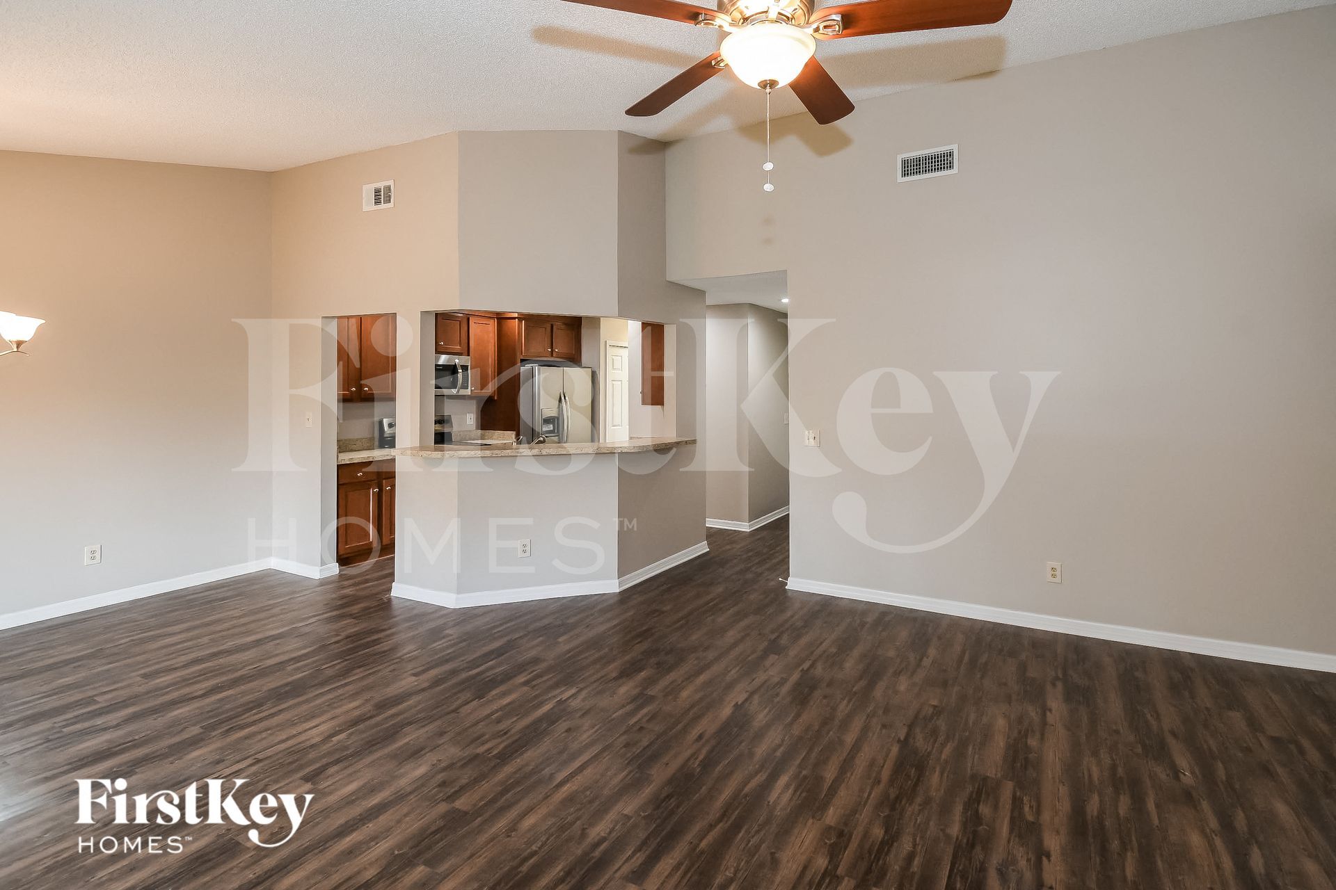 Building Photo - 1591 Twin Oak Dr W