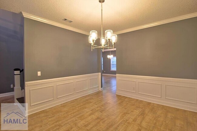Building Photo - 432 Fairview Cir