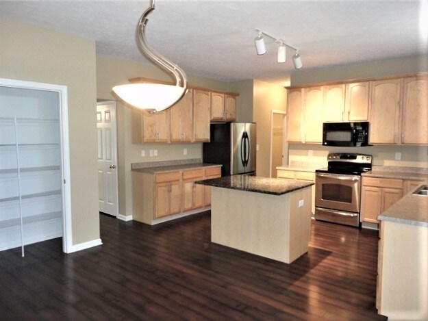 Building Photo - 5780 W Port Dr