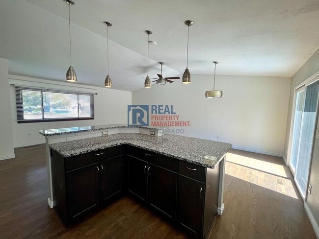 Building Photo - 4085 Host Ln