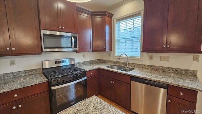 Building Photo - 208 NY-208