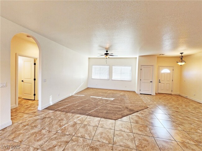 Building Photo - 4920 Honey Locust Dr